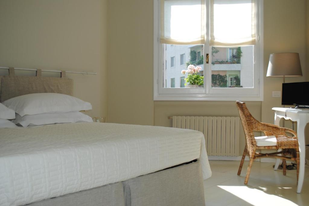 Bed&Cafe 3* Milan